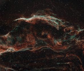Westlicher Teil des Cirrus-Nebel, aufgenommen mit Takahashi TOA150 und Sony A7S, zus&auml;tzlich mit Dualband-Filter OPTOLONG L-Ultimate
